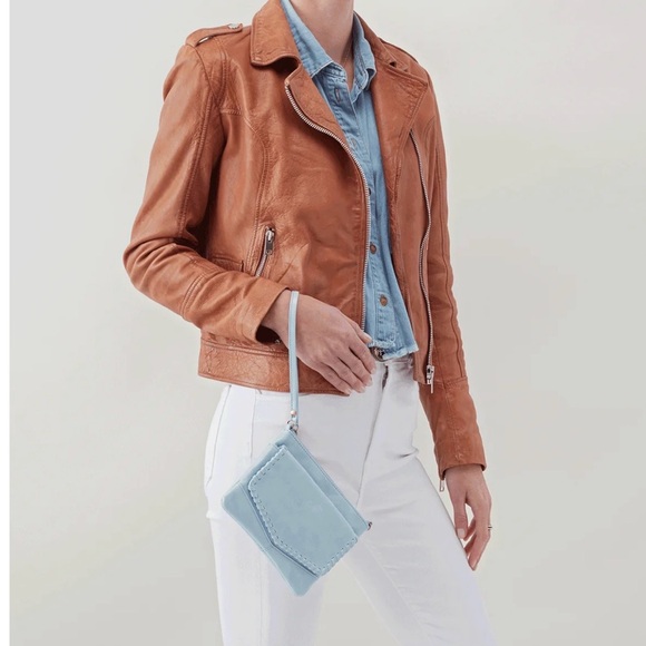 Hobo Stroll crossbody clutch purse vintage hide whisper blue like new gorgeous! - Picture 5 of 11